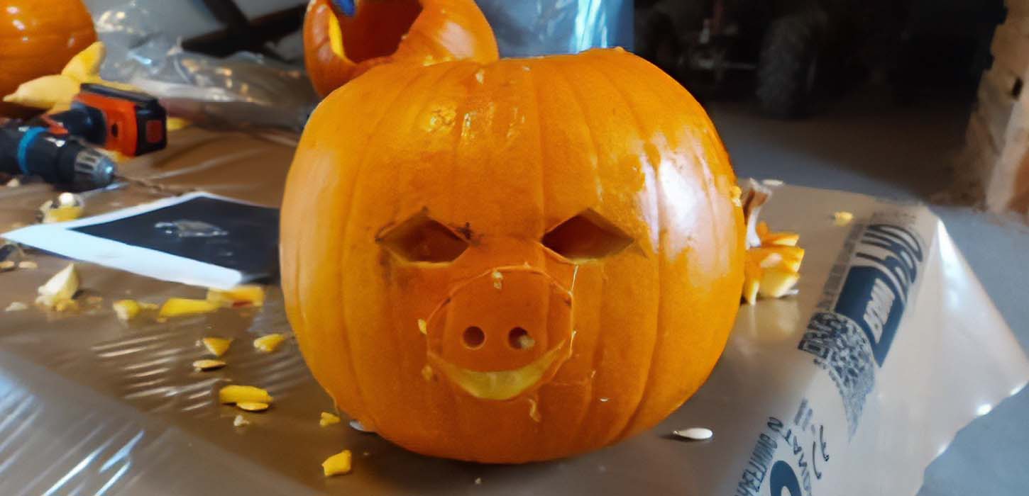 Græskarlygte udskåret som en gris